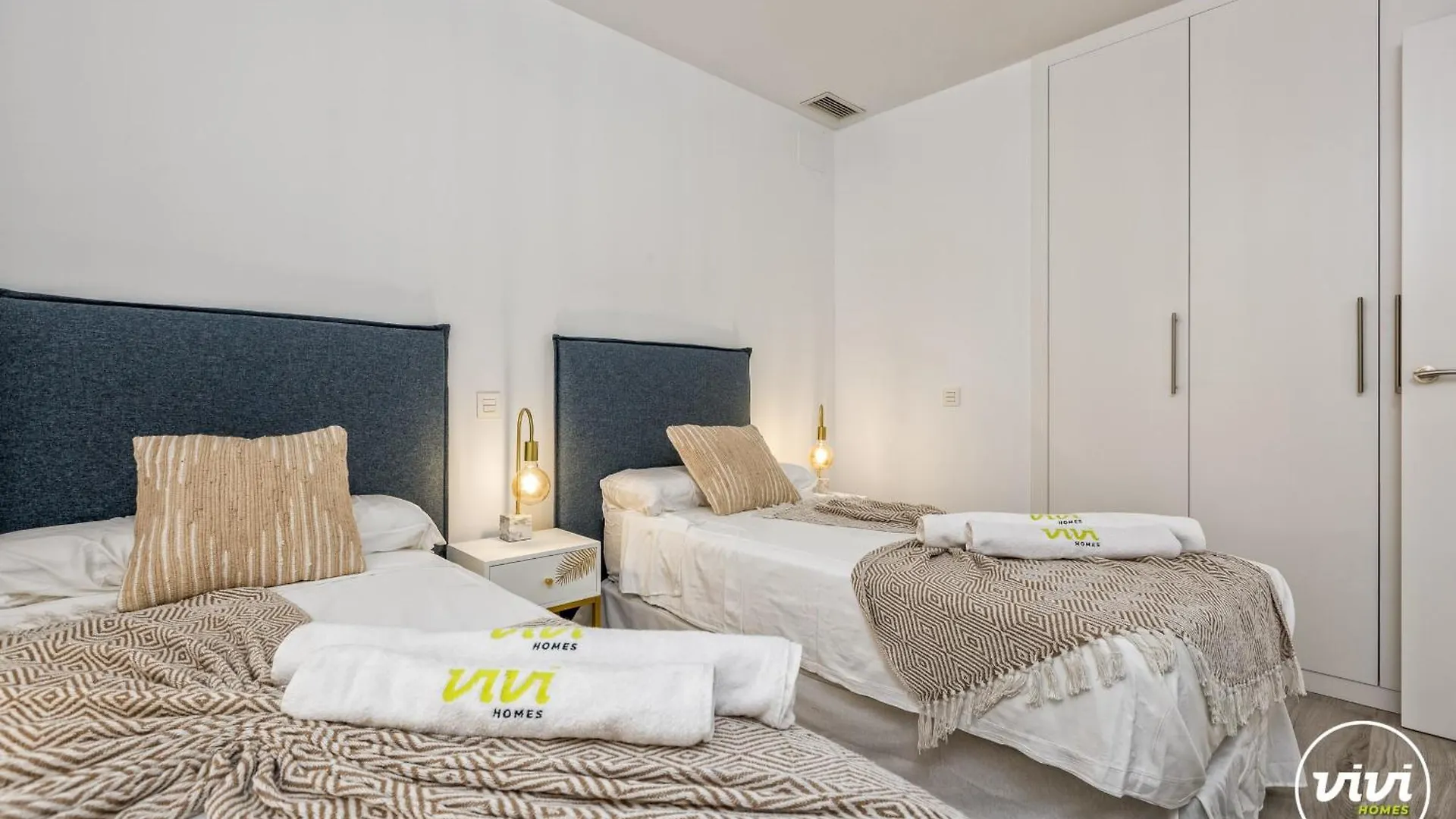 Vivi Homes - Lima Pool, Sunny Terrace & Beach Estepona 0*,  Spain