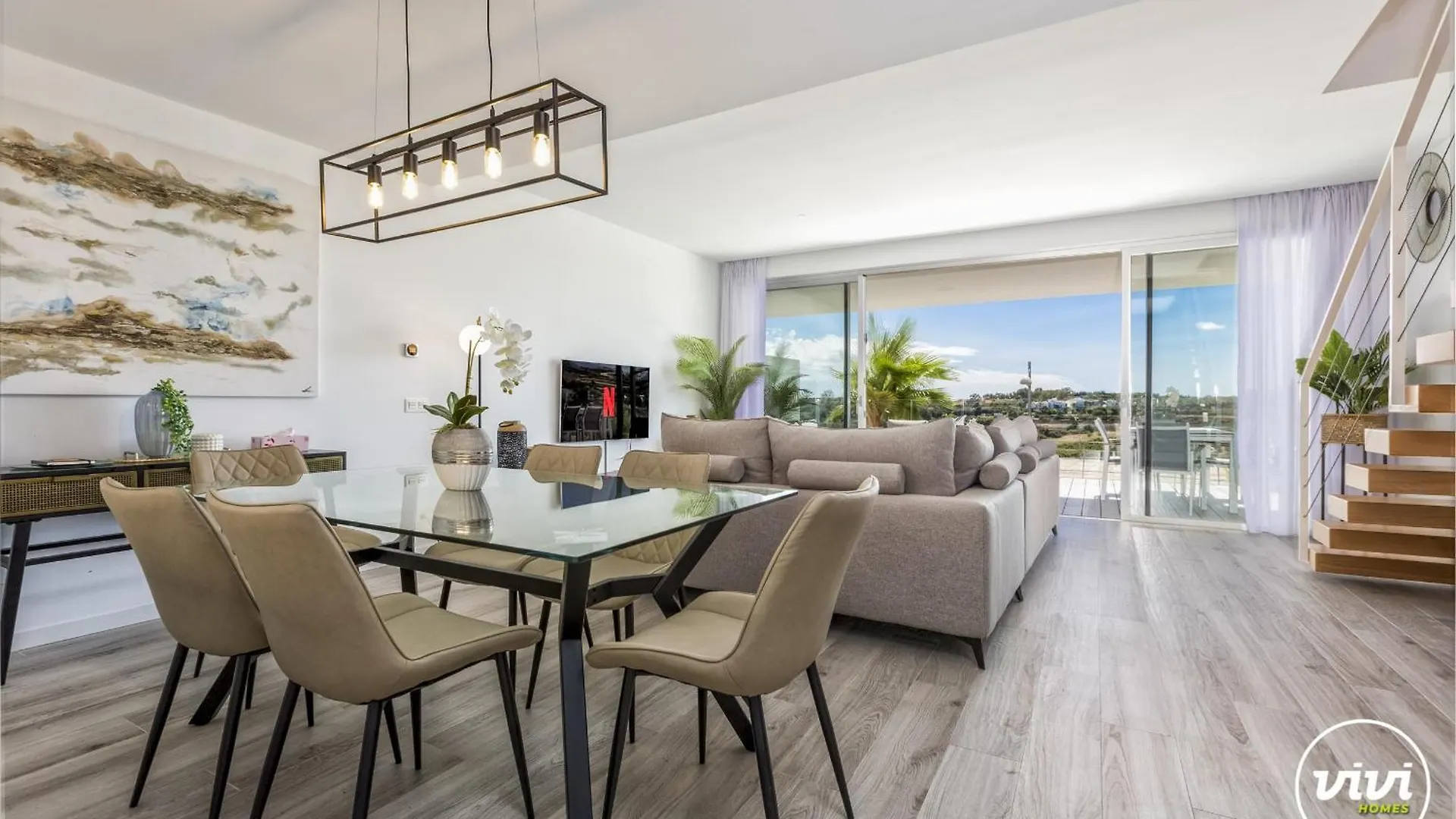 Vivi Homes - Lima Pool, Sunny Terrace & Beach Estepona